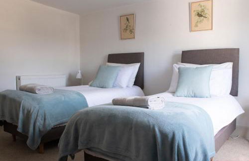 Charming 2BD Cottage wIth beautiful views nr Bath - Photo 16