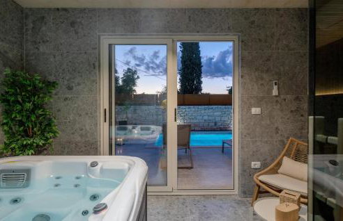 Nice Home In Zminj With Sauna - Photo 44