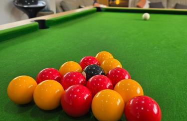 5 Bedrooms, Pool Table, Sleeps 10, Contractor Stays, Family Gatherings - Secure Free Parking - Foto 9