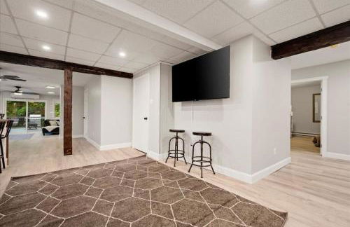 Whitewaters-Main plus Genoa on Oneida Lake - Sleeps 19 - Photo 36