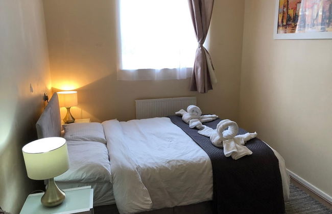 Entire Flat Very Comfortable 1 Bedroom London - Photo 2