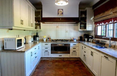 CASA MICHAEL - El Paraiso, Marbella - Photo 12