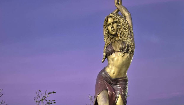 Barranquilla Day Trip - Photo 2, See the Shakira statue!