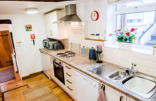 Thursdays Corner Tudor Cottage - Foto 15