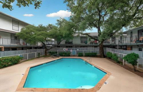 World Cup Renovated Condo - 26 Miles to AT&T - Foto 3