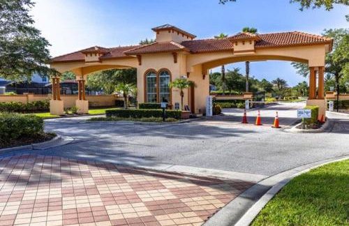 Family Nest 4-Bedroom Home Near Disney World - Photo 76