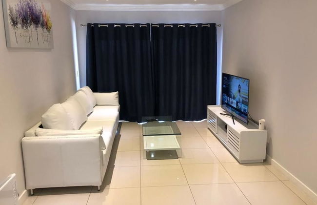 Stunning Apartment in Sandton - Photo 46