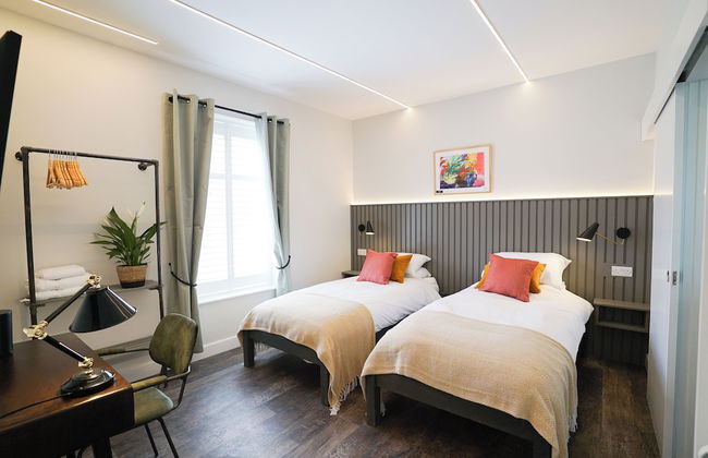 Sgwar-Boutique Rooms - Photo 16