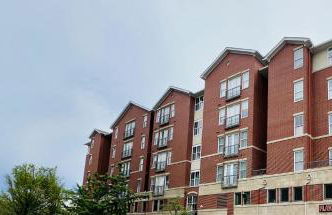 Bright & Stylish 2-Bed, 2-Bath Apartment - Foto 18