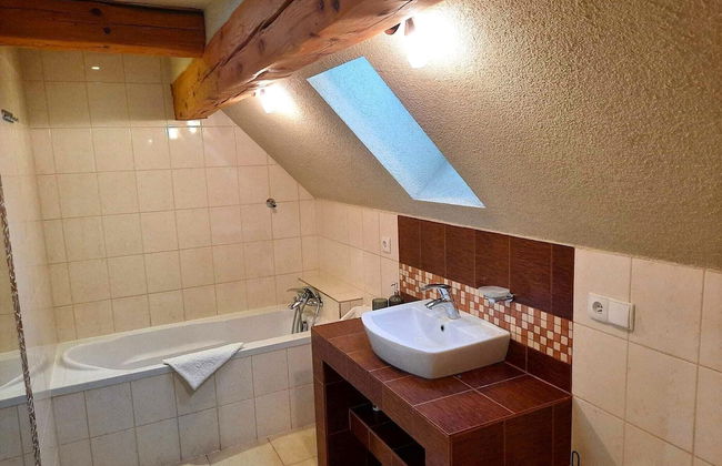 Spacious Holiday Home in Piechowice With Garden - Foto 24