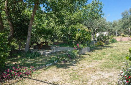 Sunshine Home - Peaceful Garden Escape & Parking - Foto 19