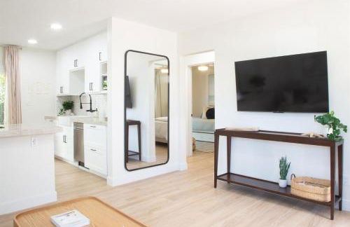 Live the Beach Life in a Quaint Shell Cottage - Foto 8