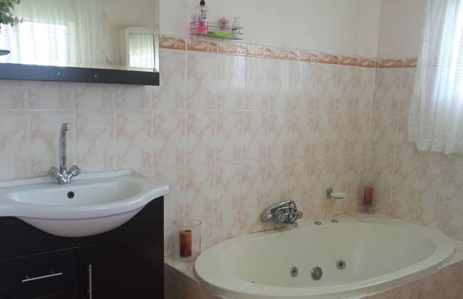 Guesthouse With Green Garden and Pool - 2102 - Foto 27