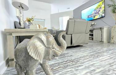 Pool house Best location in Wesley Chapel - Photo 64