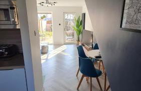 Beautiful 2bed house with garden, walking distance to town - FREE parking - Foto 32