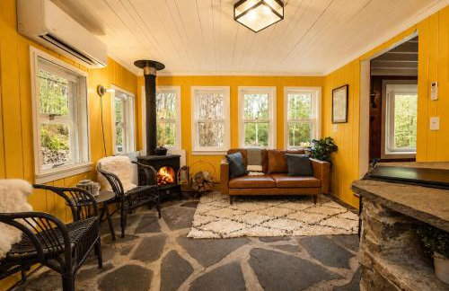 Creek, Sauna, Hot Tub, Fire Pit & Pet-Friendly - Photo 10