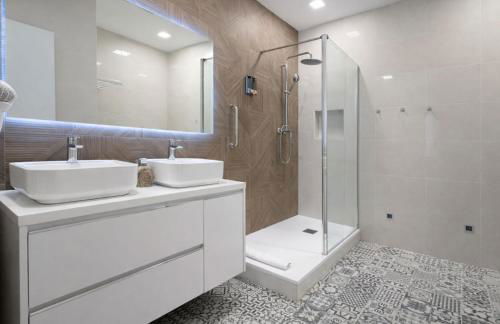 Apartamento Colom BCN, amplio, con balcón y vistas al Port Vell - Photo 14