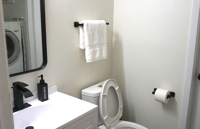 Newly Updated Cozy Home - Foto 21