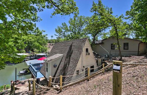 Lakefront Rocky Mount Cabin with Dock and Kayaks! - Foto 27