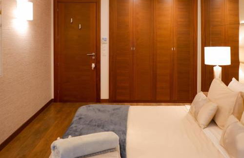 Luxury 2BR Spacious & Stylish with Patio near Metro - Foto 41