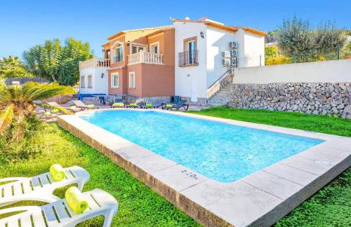 Villa Nogal by Villa Plus - Photo 1