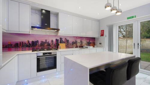 Stylish Home With Free Parking And Easy City Access - Foto 3