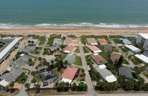 3 bedroom 2 bath home walking distance to beach - Foto 21