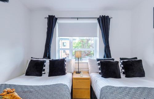 Stunning Riverside 3-Bed Home by 53 Degrees Property in Manchester with Garden & FREE Parking! - Foto 18