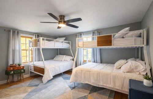 River Drive Retreat - Family Neighborhood sleeps 10 - Foto 11