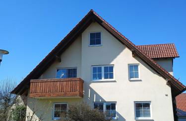 Ganze Wohnung mit Balkon, bis 5 Personen rund 90 qm - Foto 1