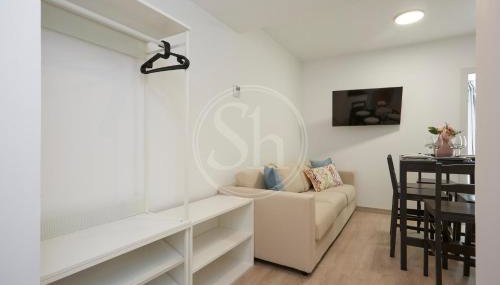 Bright Barcelona Apartment Near Glòries - Foto 3