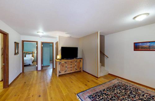 Horseshoe Haven - Photo 20