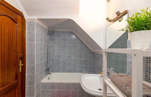 Villa Alqueria by Villa Plus - Photo 18