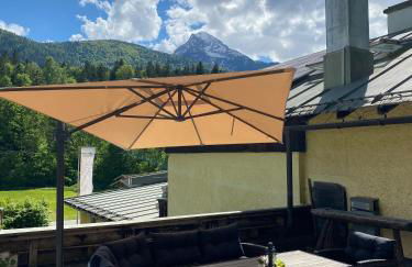 C4S COME4STAY - Alpenblick Watzmann-Kehlstein - TOP Lage im Berchtesgadener Land I bis zu 10 Personen I große Terrasse mit Blick auf die Berge I Smart TV I Billiard I WLAN I kostenloser Parkplatz - Foto 47