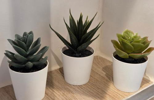 Blue Skies White Line - Foto 10