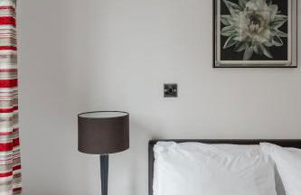 Modern, fully furnished apartment with ensuite, private balcony and elevator in Notting Hill - Foto 23