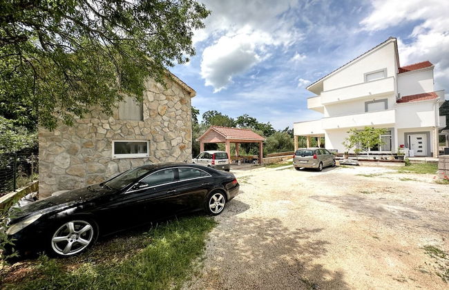 Mia - With Pool - A1 - Photo 31