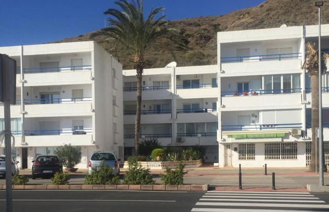 Seaview Balcony - 3 Bedroom Apartment Sleeps 6 - Foto 1