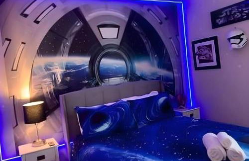 HOUSE 4 Bdr Eco ThematicSaltwater PoolGame Room - Photo 10