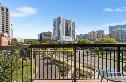 Contemporary Arlington Apartment Featuring City Views - Foto 1