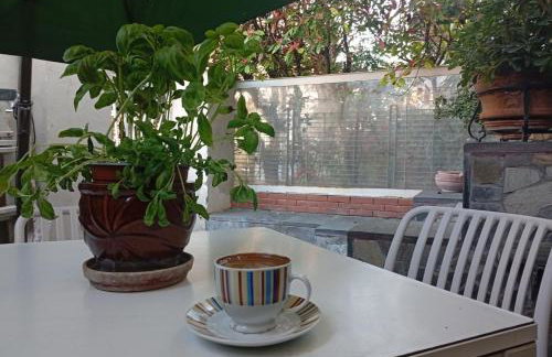 The House Thessaloniki - Charming Central with Private Courtyard - Easy Parking - 300m from University - Foto 6
