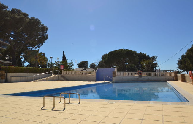 1 bedroom Apartment in Salou with swimming pool and garden - Photo 1