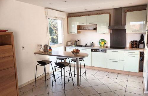 T3 vue mer, 2 chambres, piscine, terrasse, parking public gratuit à 150m - Foto 3