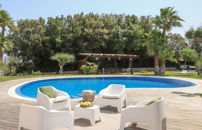 TD Trulli Bruco Large Pool for Family Fun - Foto 9