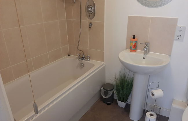 Cozy Courtyard Apt, Explore & Relax, Free Parking - Foto 10