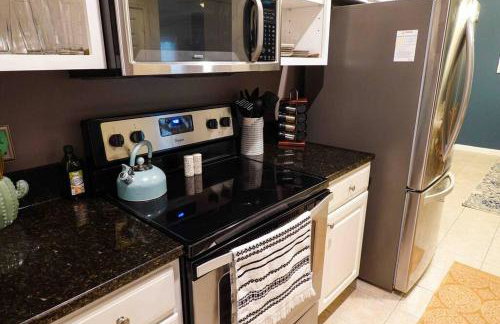 Boho Rehoboth condo-2bd/3.7mi beach/.5mi outlets - Foto 3