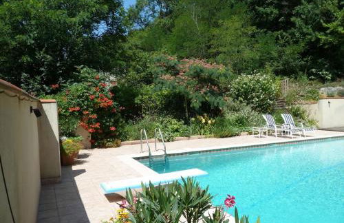 The Courtyard - Photo 26