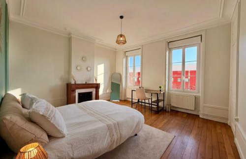 Face gare - Appartement Haussmannien 301 - 2 Chambres et Canapé-lit - Foto 2