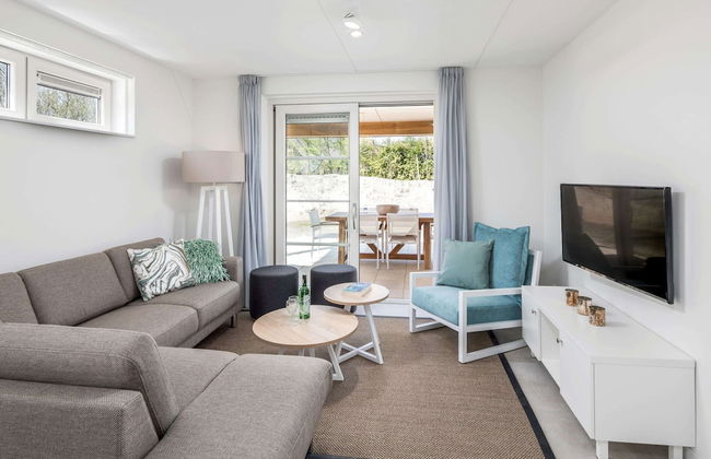 Villa at Nieuwvliet-bad Near the Beach - Photo 6