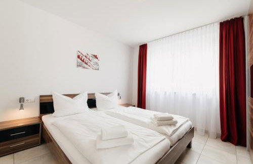 7SCHWABEN - 7 vollausgestattete Wohnungen unter einem Dach mitten in Bad Urach - Küche - Bad - WLAN - Waschmaschine - kostenloses Parken - E-Bike-Garage mit Ladestation - Altstadt, Bus, Bahn, E-Ladestation unter 5 Min - barrierefrei - rollstuhlgerecht - Foto 28